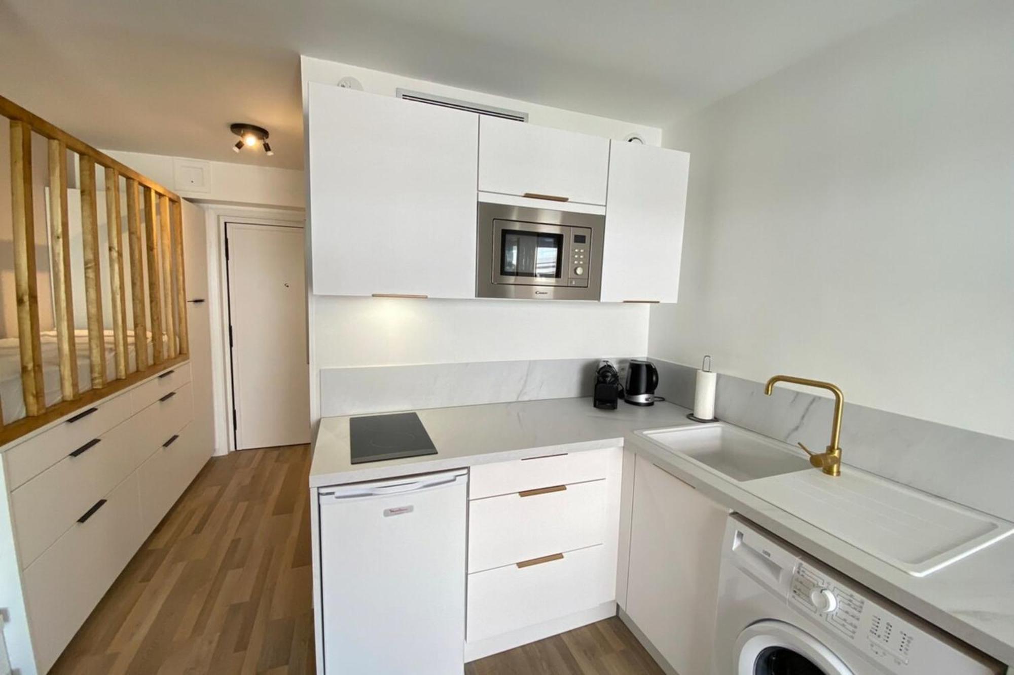 06Ai - Beautiful Renovated Studio - Sea And Pool View Валорис Екстериор снимка