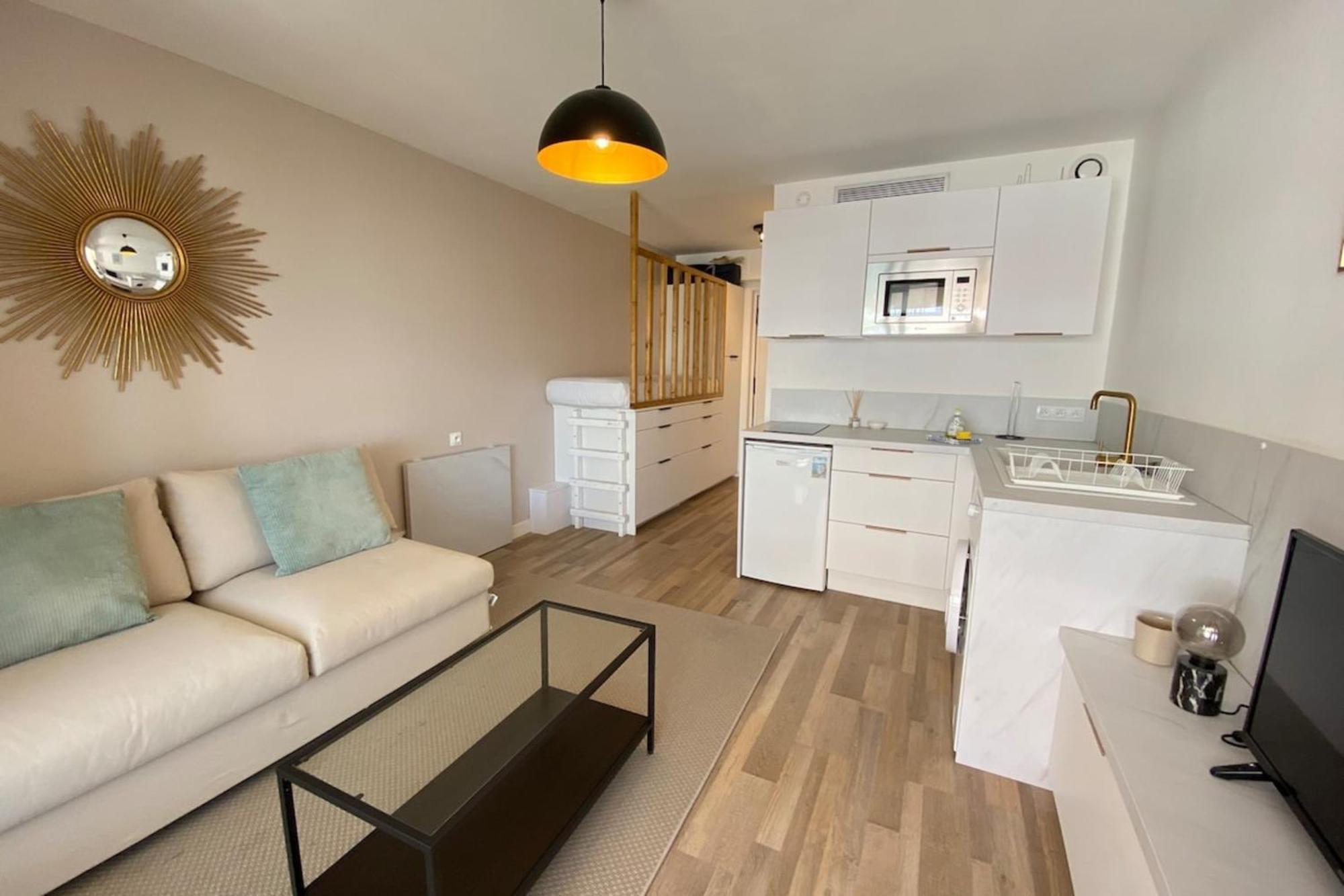 06Ai - Beautiful Renovated Studio - Sea And Pool View Валорис Екстериор снимка