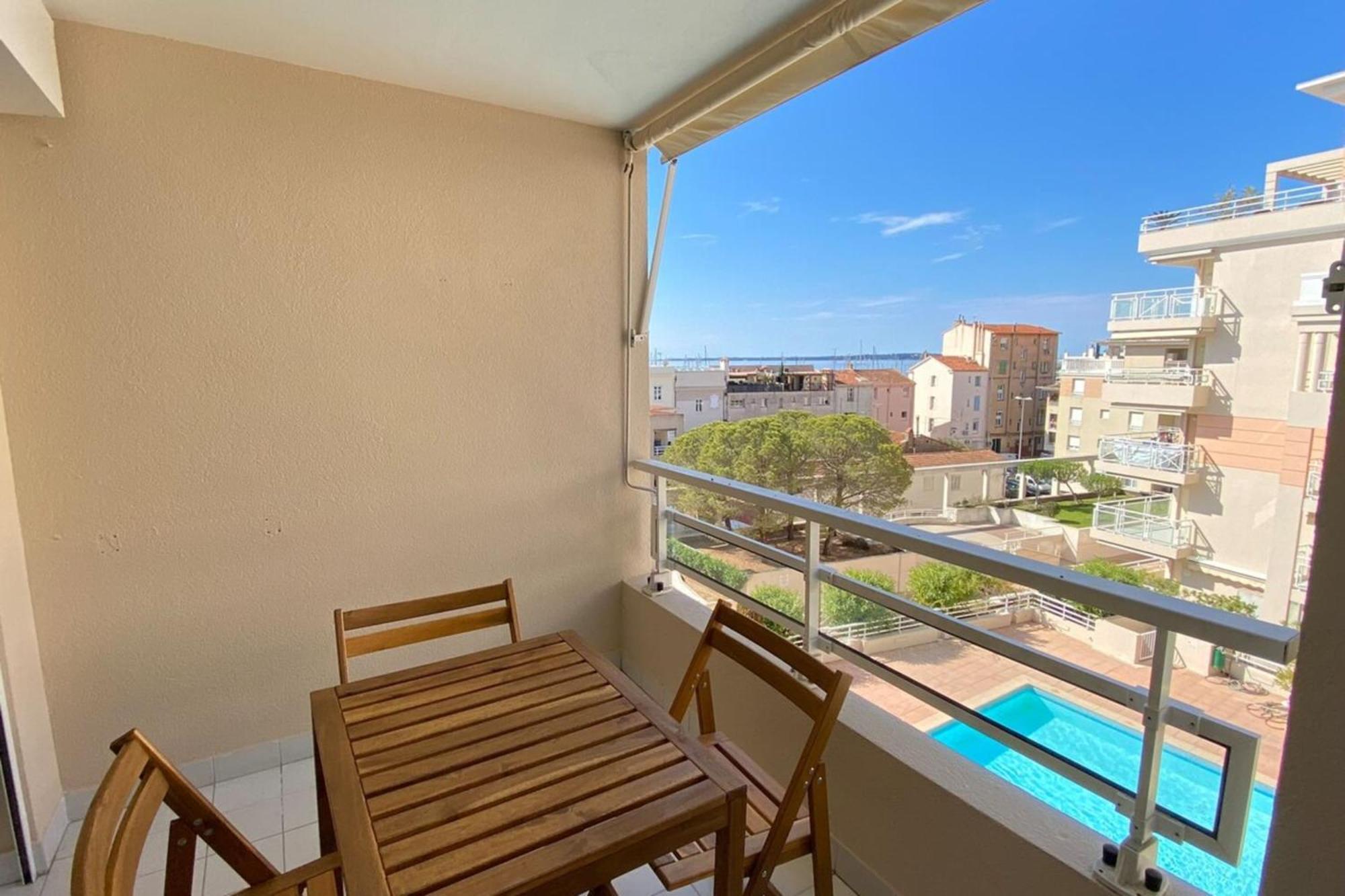 06Ai - Beautiful Renovated Studio - Sea And Pool View Валорис Екстериор снимка