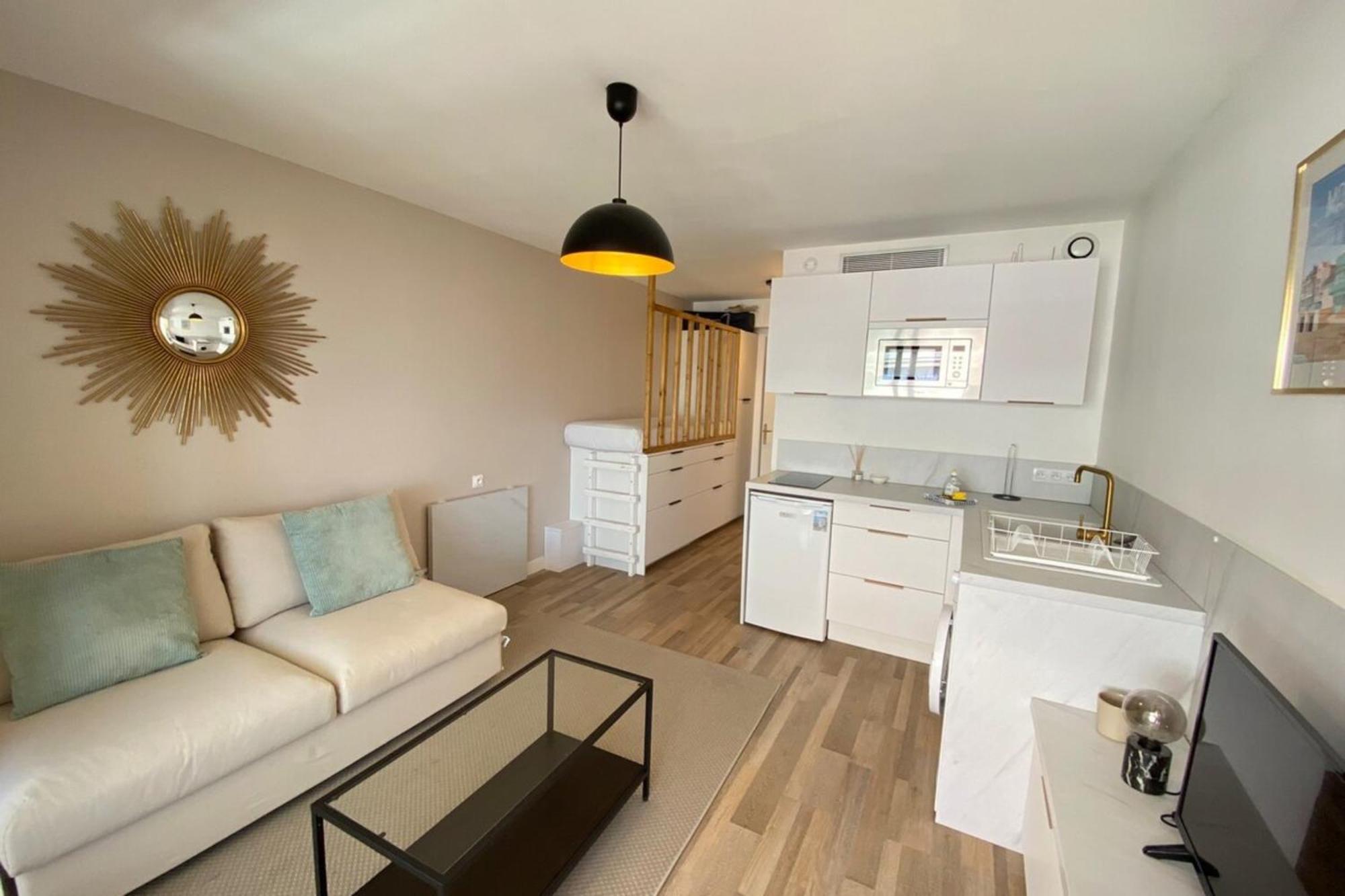 06Ai - Beautiful Renovated Studio - Sea And Pool View Валорис Екстериор снимка